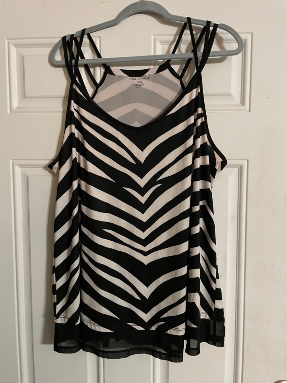 Lane Bryant Black and White Chevron V-Neck Strappy Tank